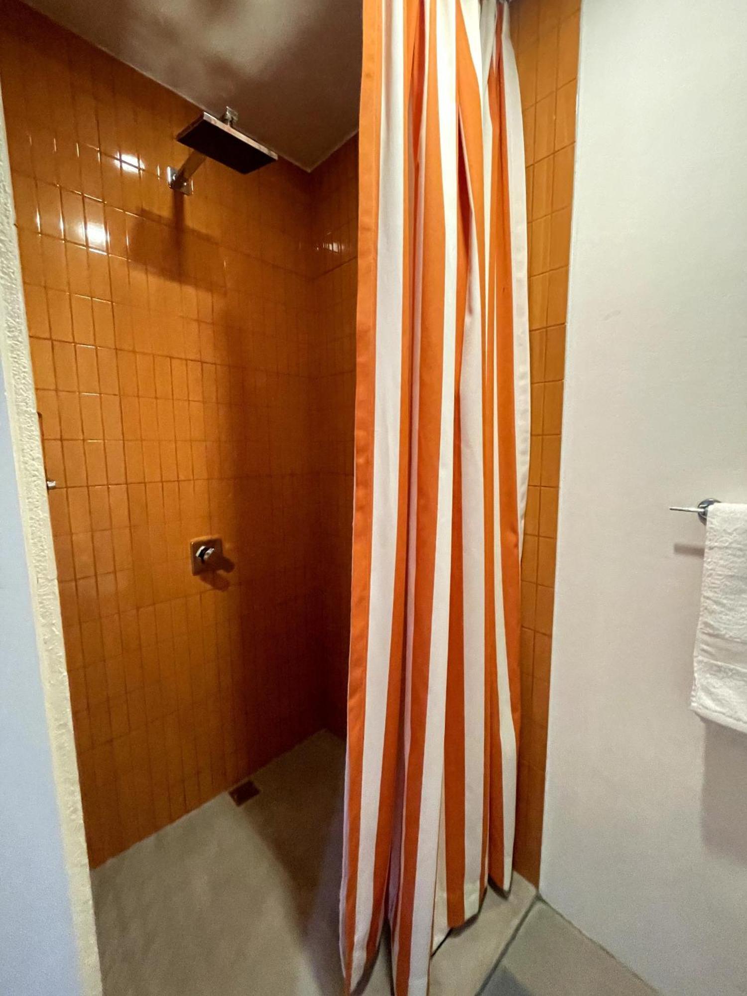 Nina'S - Juan Santamaria Hotel Alajuela Luaran gambar