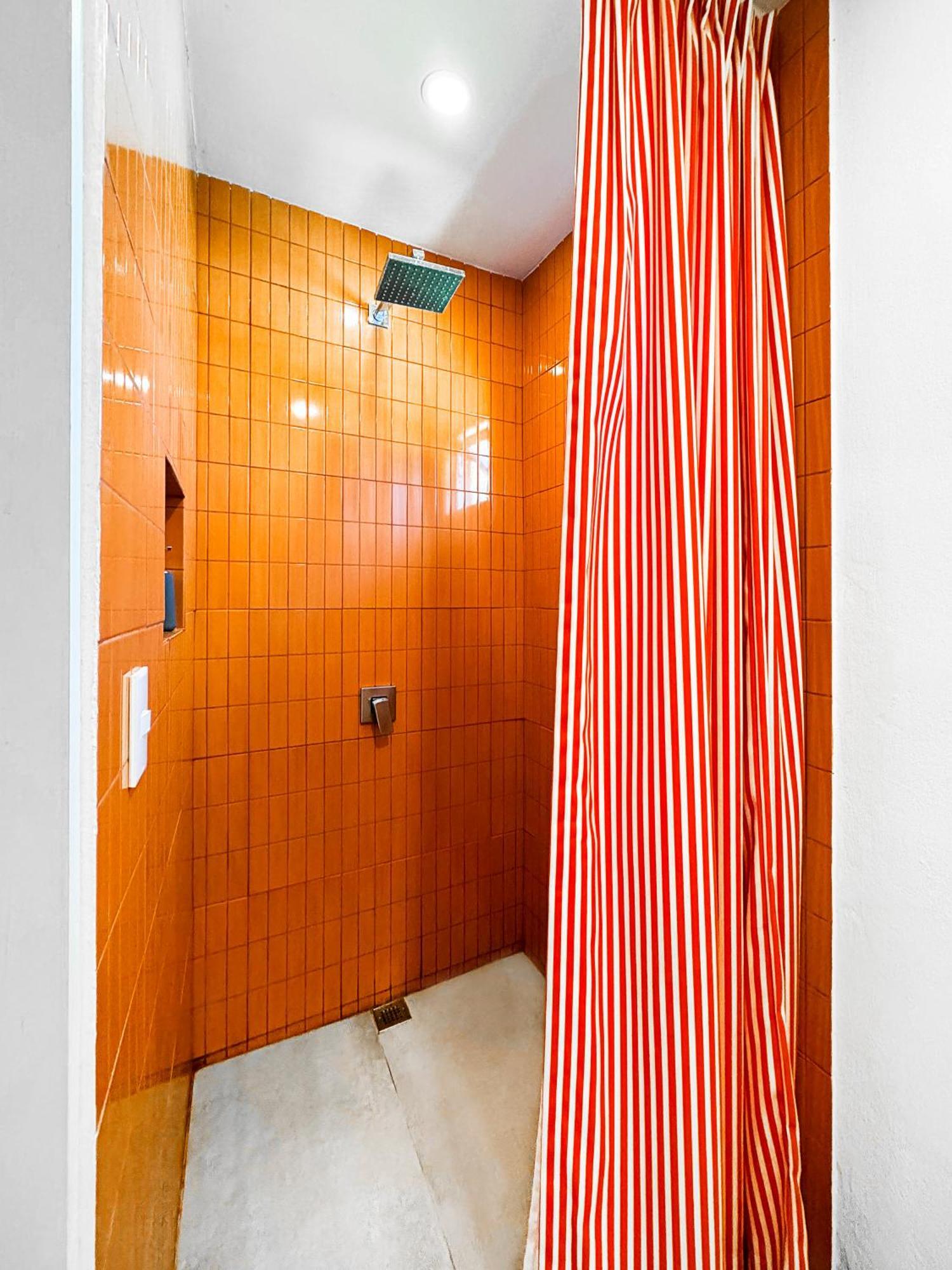 Nina'S - Juan Santamaria Hotel Alajuela Luaran gambar
